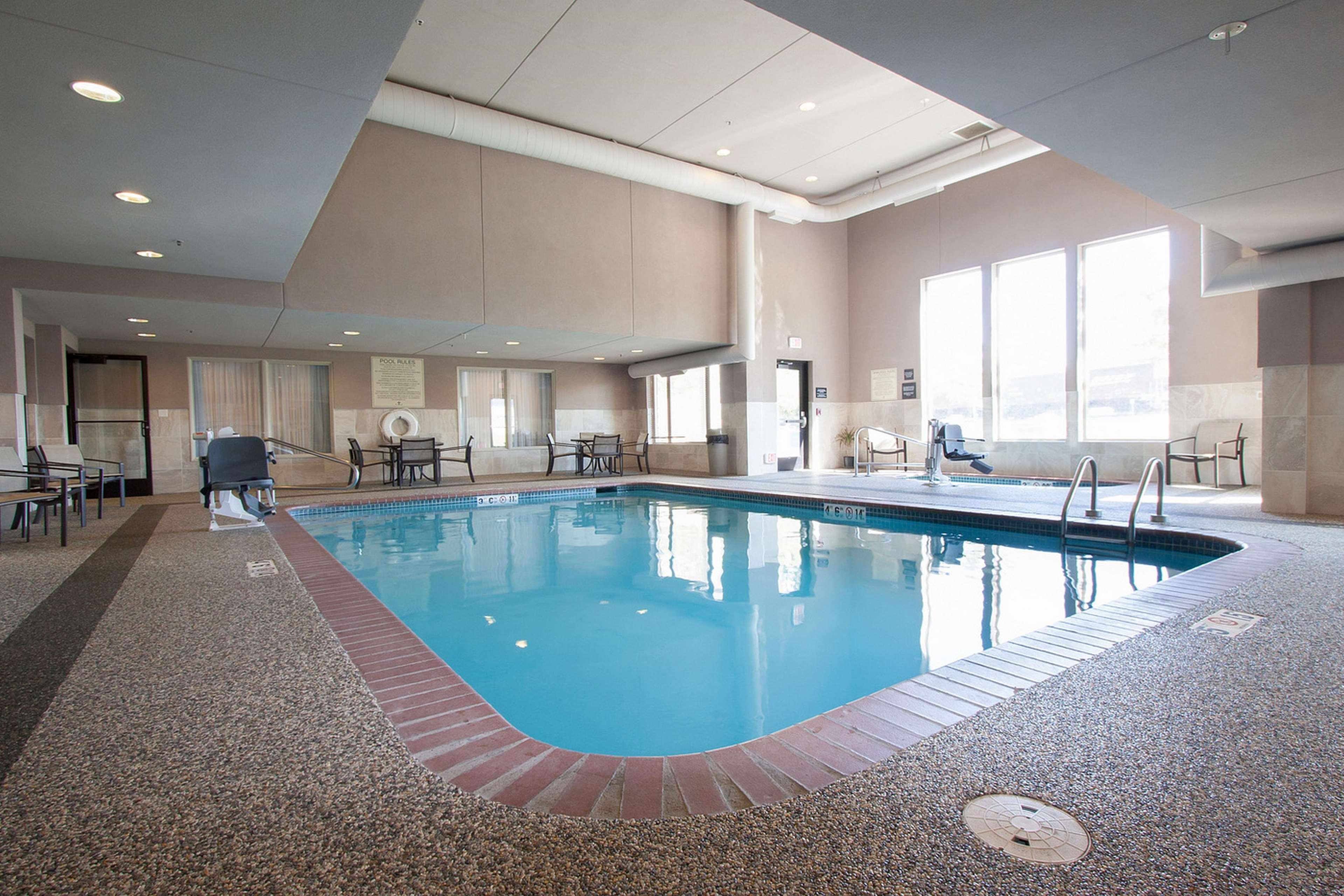 Hampton Inn - Грейт-Фолс Экстерьер фото