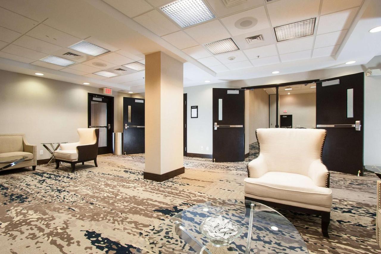Hampton Inn - Грейт-Фолс Экстерьер фото